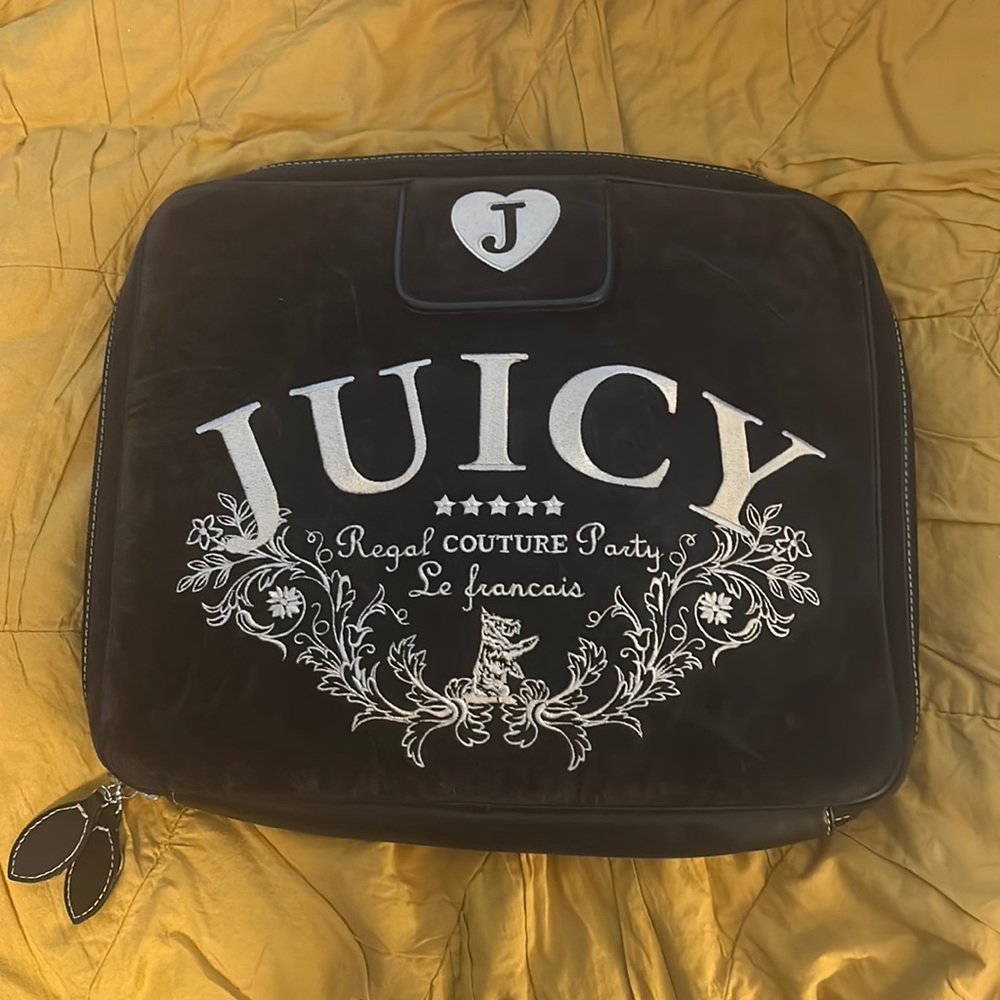 Juicy couture laptop case
